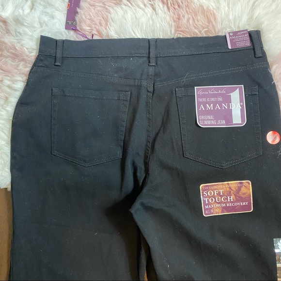 NWT Gloria Vanderbilt Amanda Tapered Leg Black Jeans Women's Plus Size 16 - Picture 2 of 2